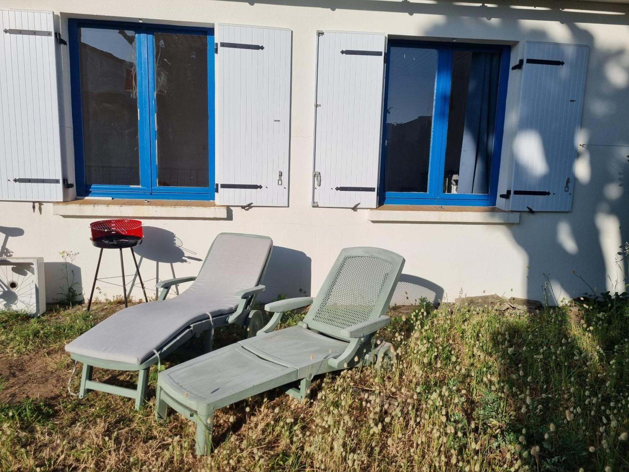 Maison Deux Chambres Avec Jardin A 100M De L'Ocean เลส์ซาบล์-โดล็อนน์ ภายนอก รูปภาพ